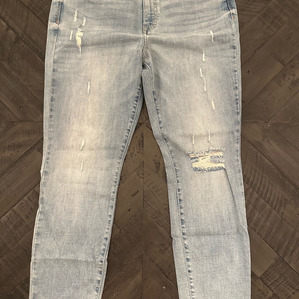 Studio Blue Skinny Jeans Distressed - NWOT